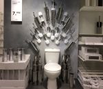 toilettes Le Trône de fer chez Ikea