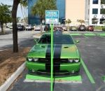 vert voiture parking Quand tu prends les instructions au pied de la lettre