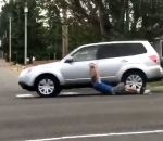 traine voiture carjacking Un carjackeur ne lâche pas prise (Kent / Washington)