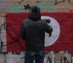 nazi Des graffeurs détournent des croix gammées