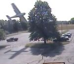 parking Un avion se crashe dans un arbre (Connecticut)