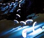 valentin Un vol de nuit en speed riding avec un parapente lumineux (Chamonix)