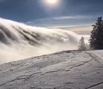 avalanche Une avalanche de brouillard sur le Jura