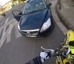 glissade Course-poursuite entre un motard et la police (Marseille)