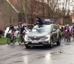 belgique Une voiture freine brusquement au départ d'une course cycliste #KBK2019