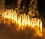 decollage reacteur La fusée Falcon Heavy et ses 27 réacteurs