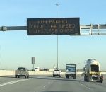 affichage limitation Poisson d'avril sur l'autoroute