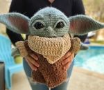 mandalorian Bébé Yoda tricoté
