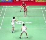 echange Spectaculaire point en double mixte au badminton
