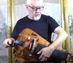 instrument Andrey Vinogradov « Reverse Dance » (Vielle à roue)