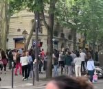 danse Des Parisiens dansent dans la rue