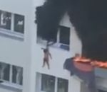 incendie enfant Deux enfants sautent du 3ème étage pour échapper à un incendie