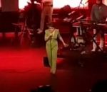 mitsouko Catherine Ringer s'écroule sur scène pendant un concert