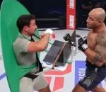 combat Combat de MMA pendant une vidéoconférence