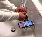 lavabo Quand des gouttes d'eau tombent sur ton téléphone