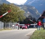 avion Passage à niveau insolite (Suisse)