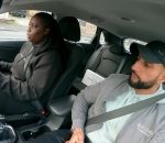 auto-ecole Elle oublie de démarrer la voiture pendant un test de conduite