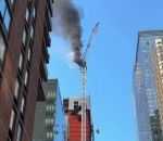 new-york feu chute Une grue prend feu et s'effondre (New York)
