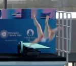 olympique jeu piscine Plongeon raté à l'inauguration de la piscine olympique