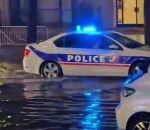 titanic inondation Une voiture de police joue la musique de Titanic #inondations #paris