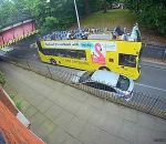 vidéo chauffeur bus imperiale etage aqueduc pont collision angleterre