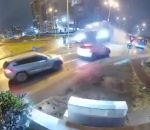vidéo voiture decollage rond-point accident roumanie