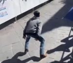 vidéo taureau surprise course homme