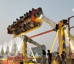 vidéo manege foire attraction accident fail