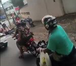 accident femme chute S'arrêter pour regarder un accident