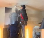 vidéo sprinkler eau fail ouvrier jet salon