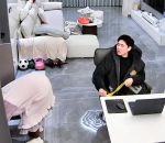 vidéo instant karma elastique fesse visage