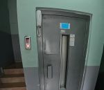 vidéo ascenseur place une insolite petit turquie